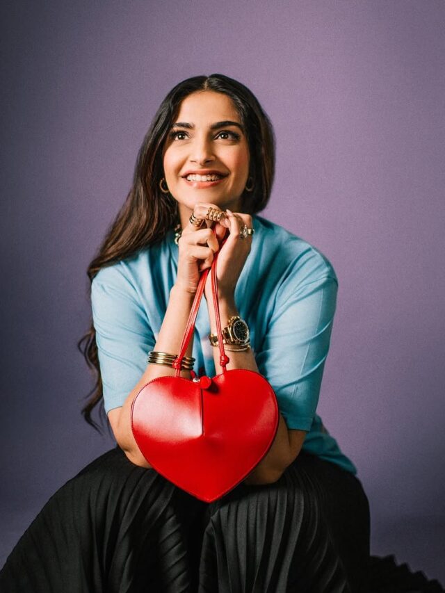 Sonam Kapoor added a touch of whimsy to her casual tee and skirt combo with the adorable Alaïa Le Cœur bag,