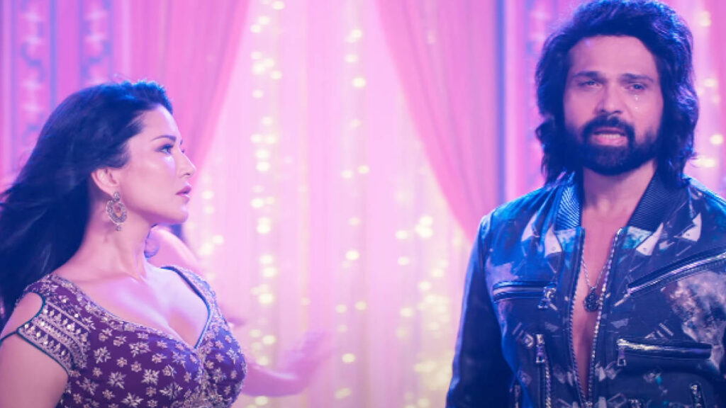 Aafaton Ke Daur Mein song from Badass Ravi Kumar
