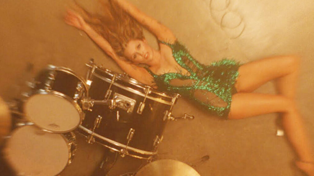 Miley Cyrus - End of the World Song_pic courtesy YouTube